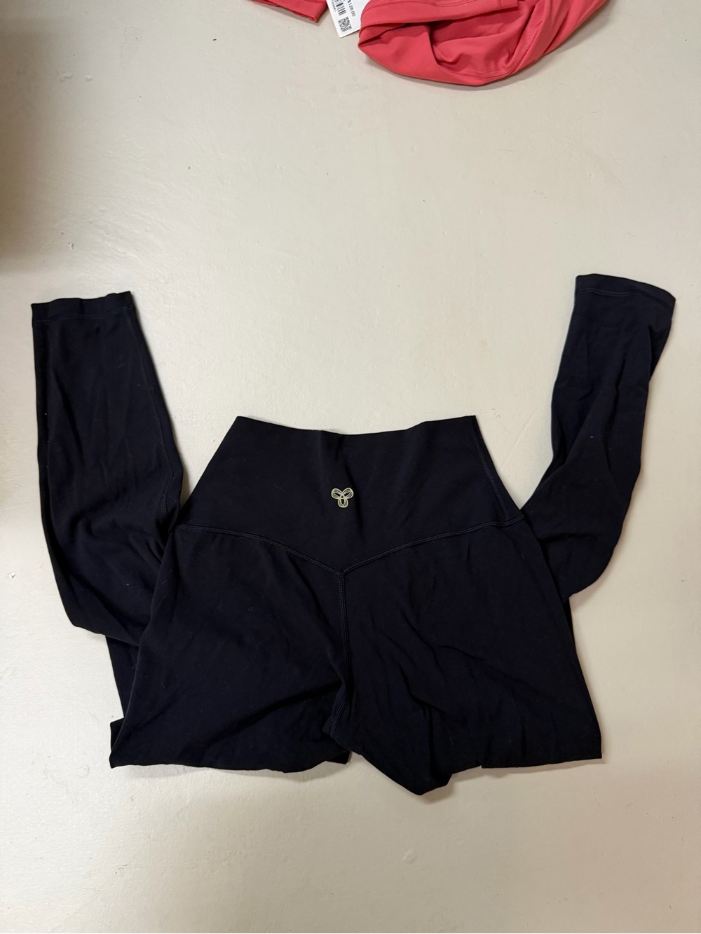 Aritzia Golden Butter Cheeky Leggings